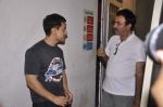Aamir Khan, Rajkumar Hirani snapped while dubbing for his film in Reliance Mediaworks on 28th July 2013 (19).JPG